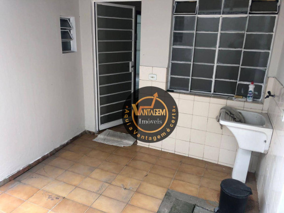 Imagem Sobrado com 3 Quartos à Venda, 88 m² em Uberaba - Curitiba