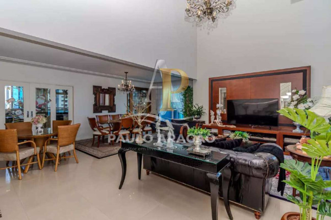 Imagem Apartamento com 3 Quartos à Venda, 252 m² em Centro - Balneário Camboriú Imagem Apartamento com 3 Quartos à Venda, 252 m² em Centro - Balneário Camboriú