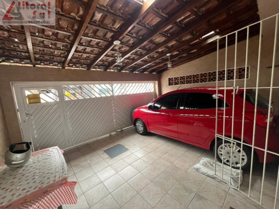 Sobrado com 2 Quartos à Venda, 150 m² em Nova Mirim - Praia Grande