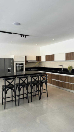 Imagem Casa com 3 Quartos à Venda, 370 m² em Braúnas - Belo Horizonte Imagem Casa com 3 Quartos à Venda, 370 m² em Braúnas - Belo Horizonte