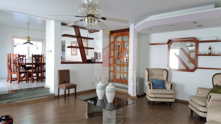 Casa com 4 Quartos à Venda, 350 m² em Nonoai - Porto Alegre