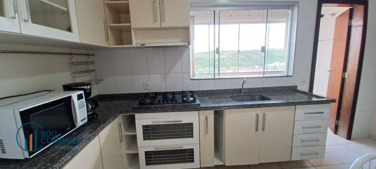 Imagem Apartamento com 3 Quartos para Alugar, 100 m² em Centro - Irati Imagem Apartamento com 3 Quartos para Alugar, 100 m² em Centro - Irati