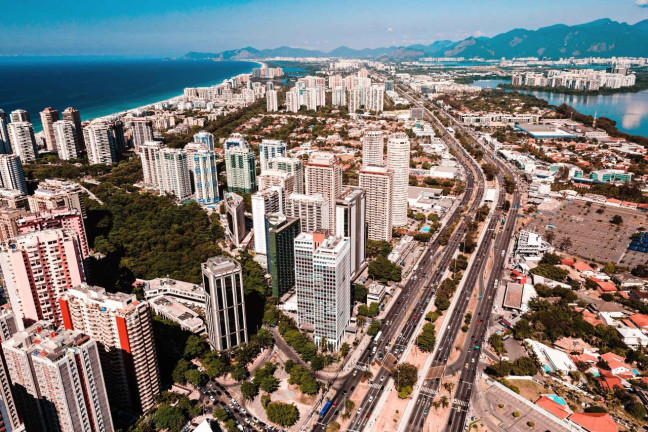 Imagem Casa de Condomínio com 4 Quartos à Venda, em Barra Da Tijuca - Rio De Janeiro Imagem Casa de Condomínio com 4 Quartos à Venda, em Barra Da Tijuca - Rio De Janeiro