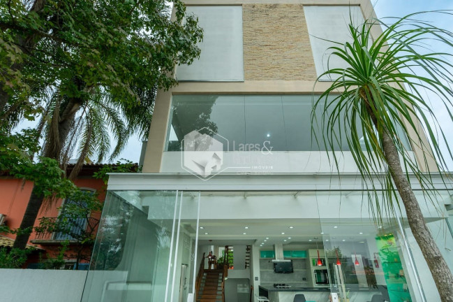 Imagem Casa com 7 Quartos à Venda, 800 m² em Jardim Leonor - São Paulo Imagem Casa com 7 Quartos à Venda, 800 m² em Jardim Leonor - São Paulo