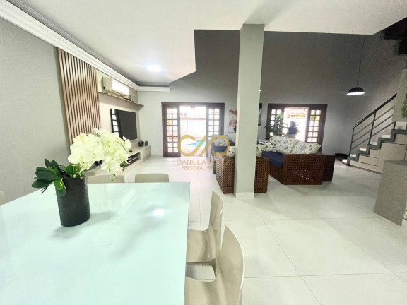 Imagem Casa com 4 Quartos à Venda, 300 m² em Canto Do Forte - Praia Grande Imagem Casa com 4 Quartos à Venda, 300 m² em Canto Do Forte - Praia Grande