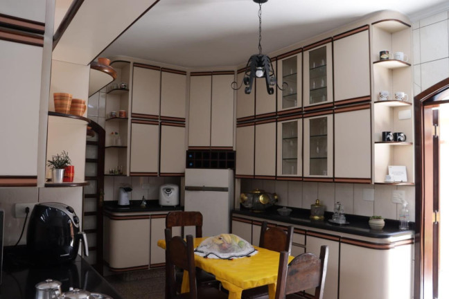 Imagem Casa com 3 Quartos à Venda, 349 m² em São Jorge - Santos Imagem Casa com 3 Quartos à Venda, 349 m² em São Jorge - Santos