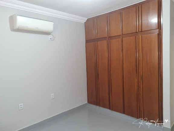 Imagem Casa com 3 Quartos à Venda, 252 m² em Jardim América - Goiânia