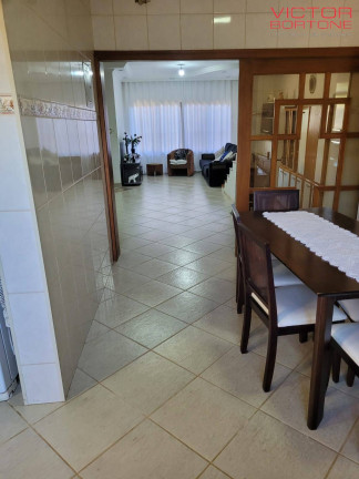 Imagem Casa com 3 Quartos à Venda, 280 m² em Vila Lavinia - Mogi Das Cruzes