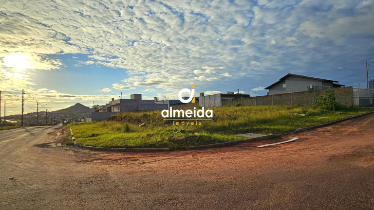 Terreno à Venda, 403 m² em São José - Santa Maria