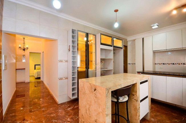 Imagem Casa com 6 Quartos à Venda, 450 m² em Bacacheri - Curitiba