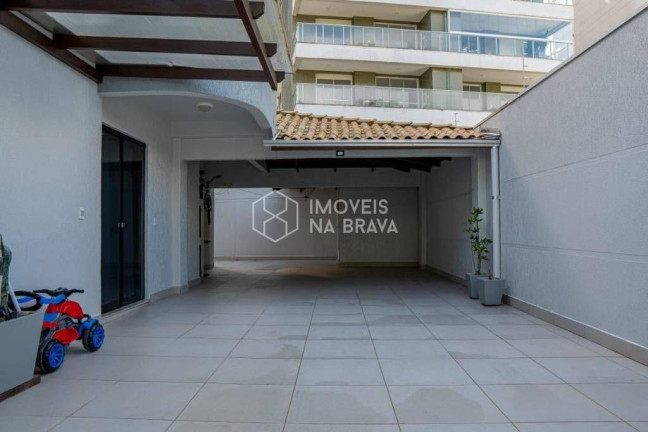 Imagem Casa com 3 Quartos para Alugar, 200 m² em Praia Brava - Itajaí Imagem Casa com 3 Quartos para Alugar, 200 m² em Praia Brava - Itajaí