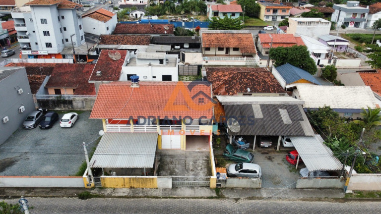 Imóvel com 4 Quartos à Venda, 427 m² em Gravatá - Navegantes