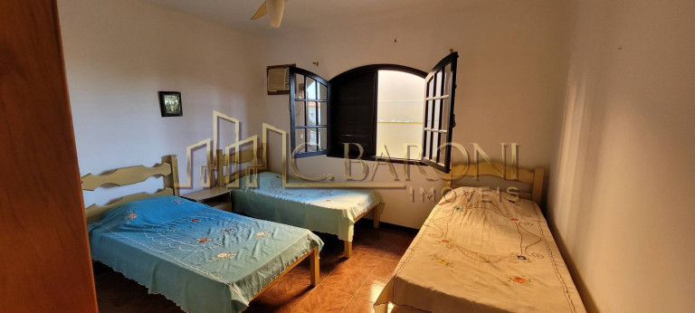 Imagem Casa com 5 Quartos à Venda, 300 m² em Centro - São Pedro Da Aldeia