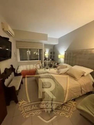 Imagem Apartamento com 5 Quartos à Venda, 302 m² em Lagoa - Rio De Janeiro Imagem Apartamento com 5 Quartos à Venda, 302 m² em Lagoa - Rio De Janeiro