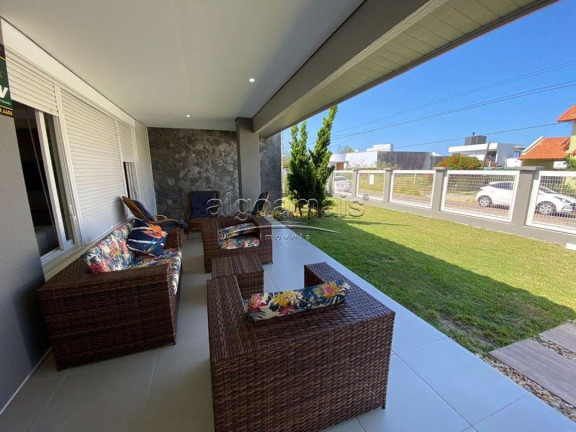 Imagem Casa com 5 Quartos à Venda, 334 m² em Atlântida - Xangri-lá