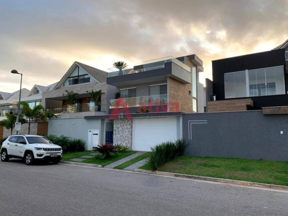 Casa de Condomínio com 4 Quartos à Venda, 370 m² em Recreio Dos Bandeirantes - Rio De Janeiro