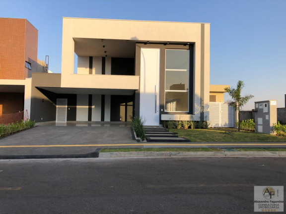 Imagem Casa com 4 Quartos à Venda, 212 m² em Residencial Goiânia Golfe Clube - Goiânia Imagem Casa com 4 Quartos à Venda, 212 m² em Residencial Goiânia Golfe Clube - Goiânia