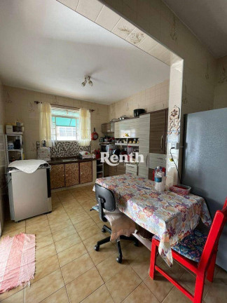 Imagem Casa com 3 Quartos à Venda, 197 m² em Centro - Rio Claro Imagem Casa com 3 Quartos à Venda, 197 m² em Centro - Rio Claro