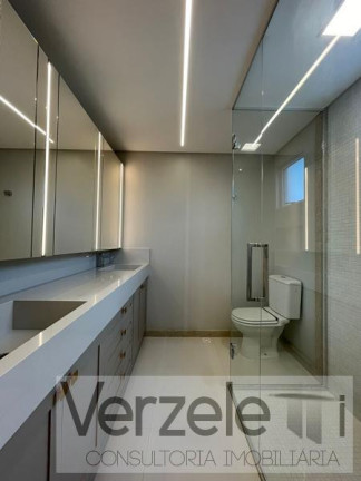 Imagem Apartamento com 3 Quartos à Venda, 136 m² em Centro - Balneário Camboriú Imagem Apartamento com 3 Quartos à Venda, 136 m² em Centro - Balneário Camboriú