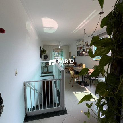 Imagem Casa com 3 Quartos à Venda, 114 m² em Estuário - Santos