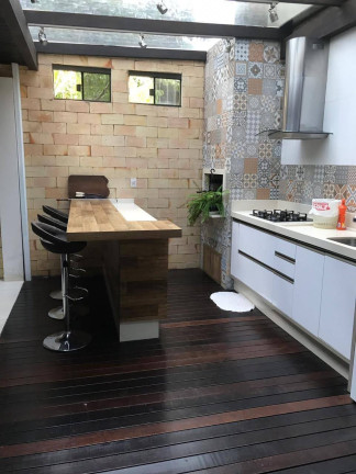 Imagem Casa com 3 Quartos à Venda, 300 m² em Balneário Perequê - Porto Belo Imagem Casa com 3 Quartos à Venda, 300 m² em Balneário Perequê - Porto Belo
