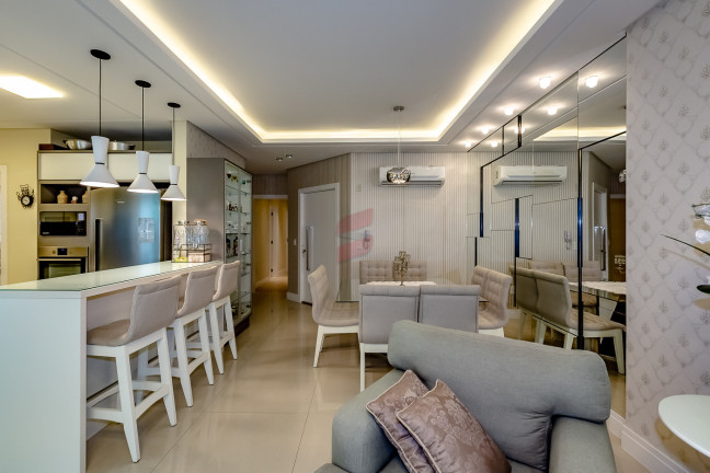 Imagem Apartamento com 3 Quartos à Venda, 131 m² em Meia Praia - Itapema
