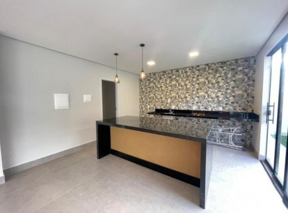 Imagem Casa com 3 Quartos à Venda, 235 m² em Setor Habitacional Arniqueira (águas Claras) - Brasília Imagem Casa com 3 Quartos à Venda, 235 m² em Setor Habitacional Arniqueira (águas Claras) - Brasília