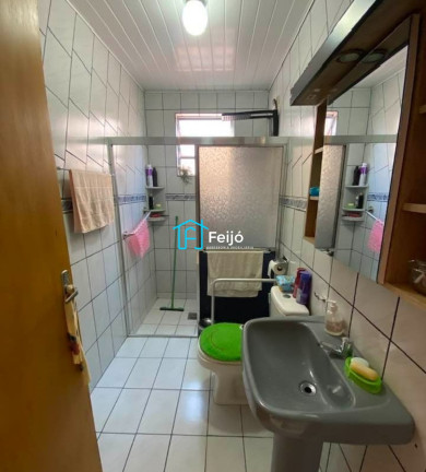 Imagem Casa com 4 Quartos à Venda, 300 m² em Restinga - Porto Alegre Imagem Casa com 4 Quartos à Venda, 300 m² em Restinga - Porto Alegre