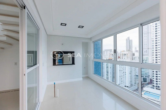 Imagem Apartamento com 2 Quartos à Venda, 252 m² em Centro - Balneário Camboriú Imagem Apartamento com 2 Quartos à Venda, 252 m² em Centro - Balneário Camboriú