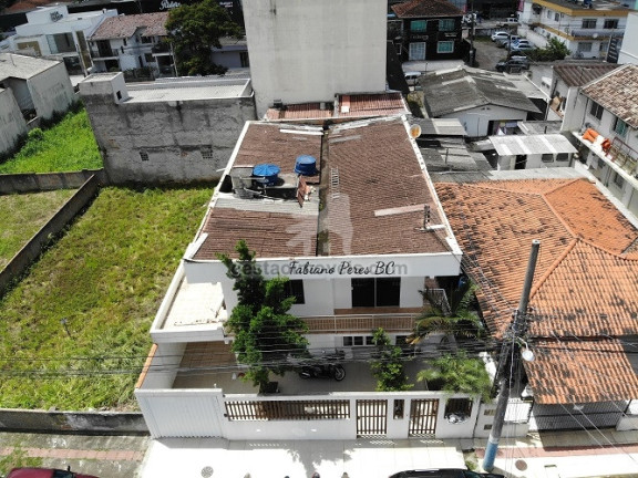Casa com 5 Quartos à Venda, 180 m² em Centro - Balneário Camboriú