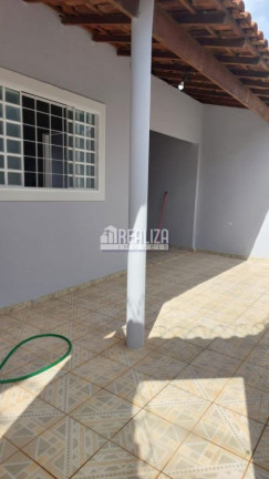 Imagem Casa com 3 Quartos à Venda, 200 m² em Conjunto Manoel Mendes - Uberaba Imagem Casa com 3 Quartos à Venda, 200 m² em Conjunto Manoel Mendes - Uberaba