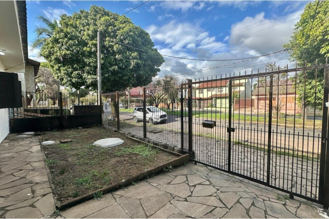 Imagem Casa com 3 Quartos à Venda, 173 m² em Sarandi - Porto Alegre