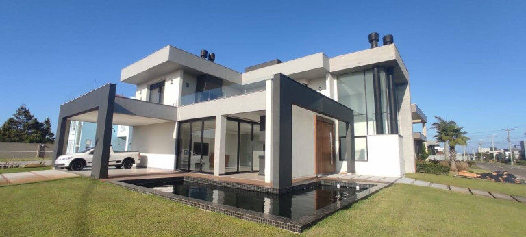 Imagem Casa com 5 Quartos à Venda, 600 m² em Atlântida Sul - Osório