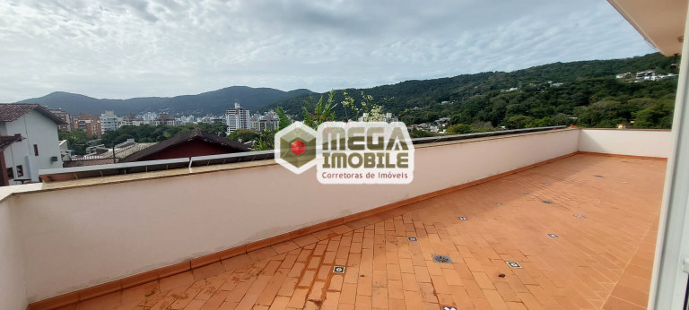 Imagem Casa com 5 Quartos à Venda, 900 m² em Córrego Grande - Florianópolis Imagem Casa com 5 Quartos à Venda, 900 m² em Córrego Grande - Florianópolis