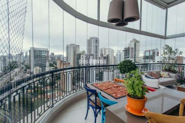 Apartamento com 3 Quartos à Venda, 225 m² em Campo Belo - São Paulo