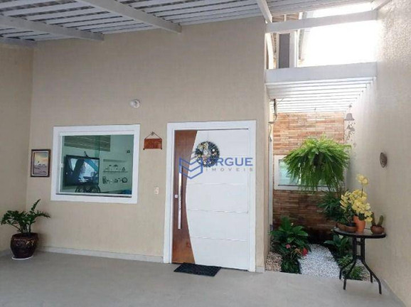 Casa com 3 Quartos à Venda, 198 m² em Lagoa Redonda - Fortaleza