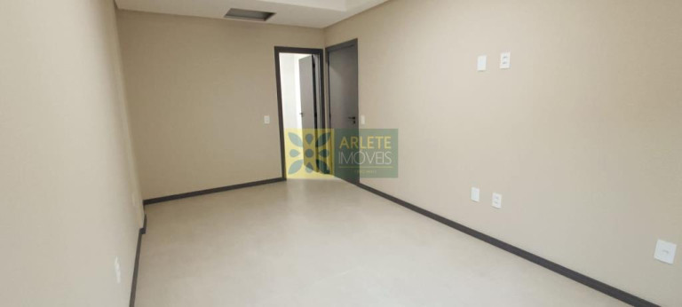 Imagem Casa com 2 Quartos à Venda, 140 m² em Bombas - Bombinhas Imagem Casa com 2 Quartos à Venda, 140 m² em Bombas - Bombinhas