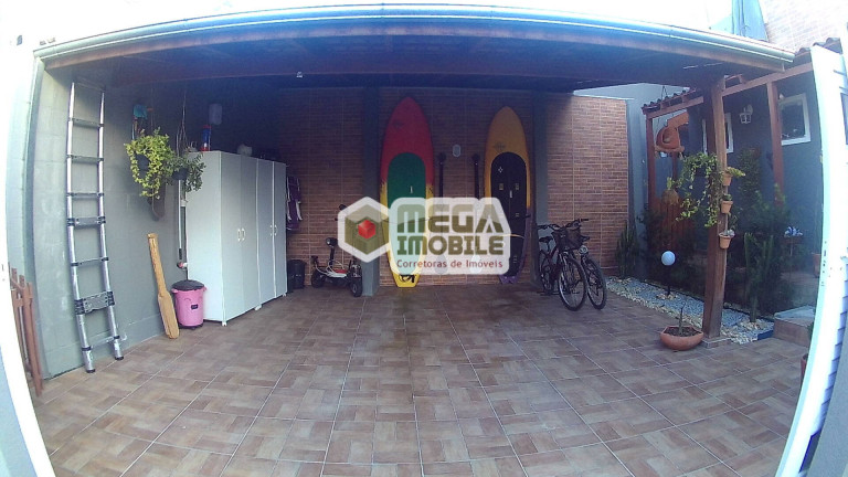 Imagem Casa à Venda, 125 m² em Florianópolis Imagem Casa à Venda, 125 m² em Florianópolis