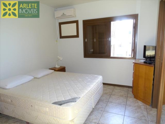 Imagem Apartamento com 4 Quartos para Alugar ou Temporada, 300 m² em Centro - Bombinhas Imagem Apartamento com 4 Quartos para Alugar ou Temporada, 300 m² em Centro - Bombinhas