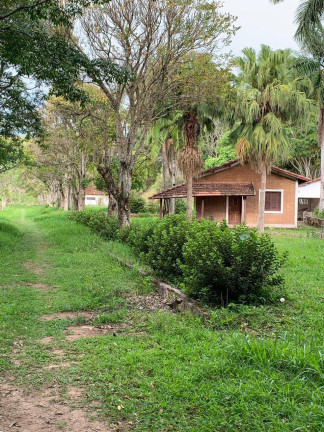 Chácara com 4 Quartos à Venda, 200 m² em Centro - Santa Branca