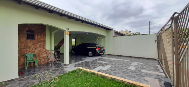 Casa com 3 Quartos à Venda, 220 m² em Santa Mônica - Londrina