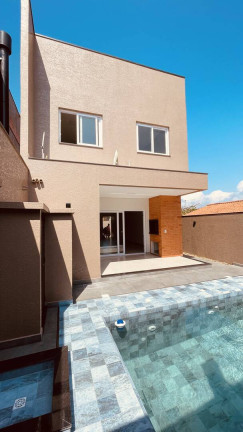 Imagem Sobrado com 3 Quartos à Venda, 130 m² em Centro - Barra Velha