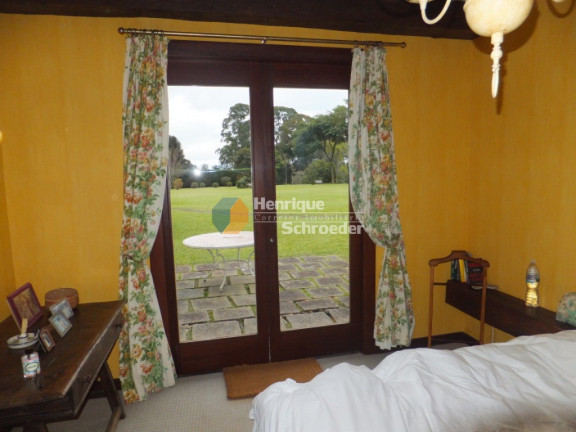 Imagem Imóvel com 4 Quartos à Venda, 25.000 m² em Quebra Frascos - Teresópolis Imagem Imóvel com 4 Quartos à Venda, 25.000 m² em Quebra Frascos - Teresópolis