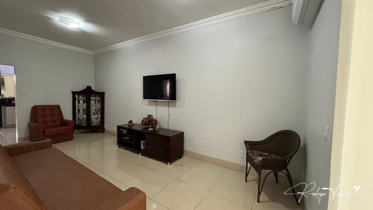Imagem Casa com 3 Quartos à Venda, 148 m² em Setor Três Marias - Goiânia