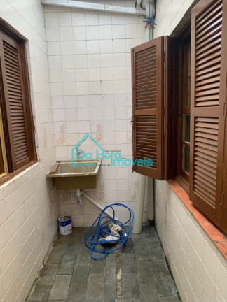 Imagem Casa com 4 Quartos à Venda ou Locação, 122 m² em Centro - Mongaguá Imagem Casa com 4 Quartos à Venda ou Locação, 122 m² em Centro - Mongaguá