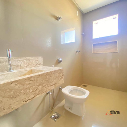 Imagem Sobrado com 3 Quartos à Venda, 102 m²