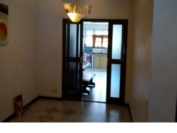 Imagem Sobrado com 5 Quartos à Venda, 300 m² em Lapa De Baixo - São Paulo