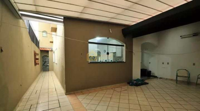 Imagem Casa com 4 Quartos à Venda, 300 m² em Utinga - Santo André