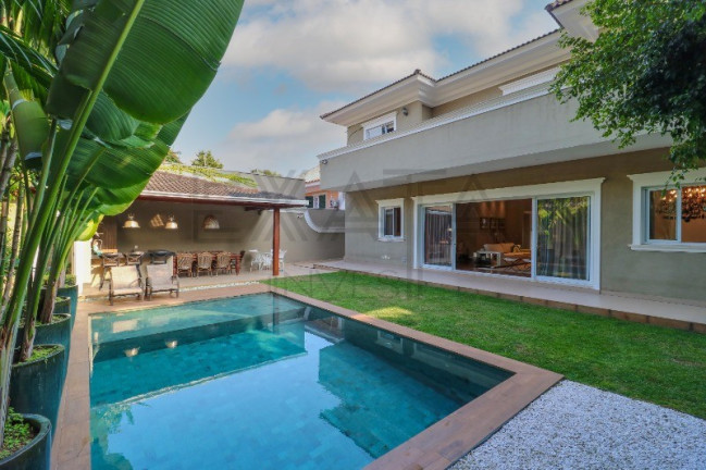 Casa com 4 Quartos à Venda, 721 m² em Jardim Leonor - São Paulo
