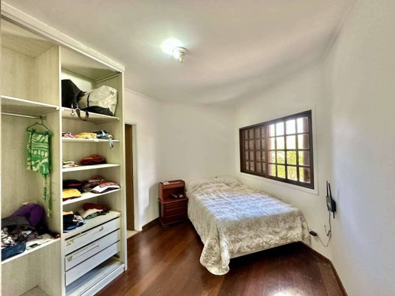 Imagem Casa com 3 Quartos à Venda, 255 m² em Granja Viana - Carapicuíba Imagem Casa com 3 Quartos à Venda, 255 m² em Granja Viana - Carapicuíba